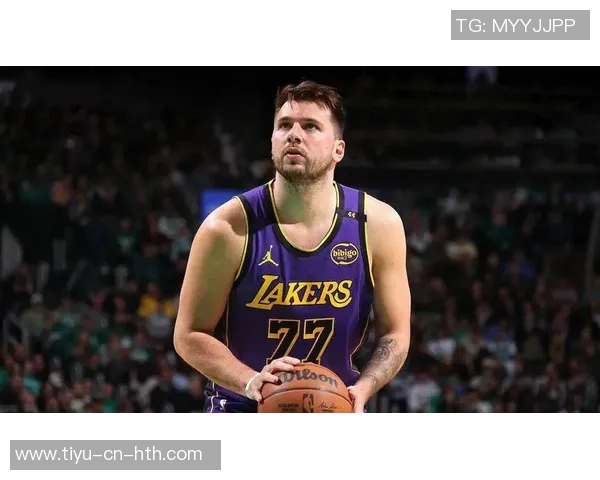 东契奇能否赛季场均40分引热议里夫斯称赞他的表现令人难以置信